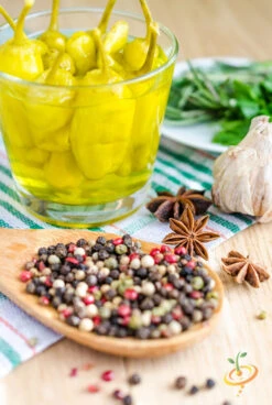 Pepper (Hot) - Pepperoncini 🔥 -seedsnow Sales Store 700xshutterstock 151709159