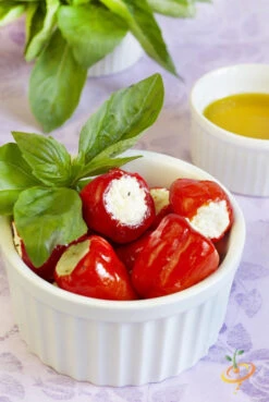 Pepper (Hot) - Cherry, Red 🔥🔥 -seedsnow Sales Store 700xshutterstock 50747323